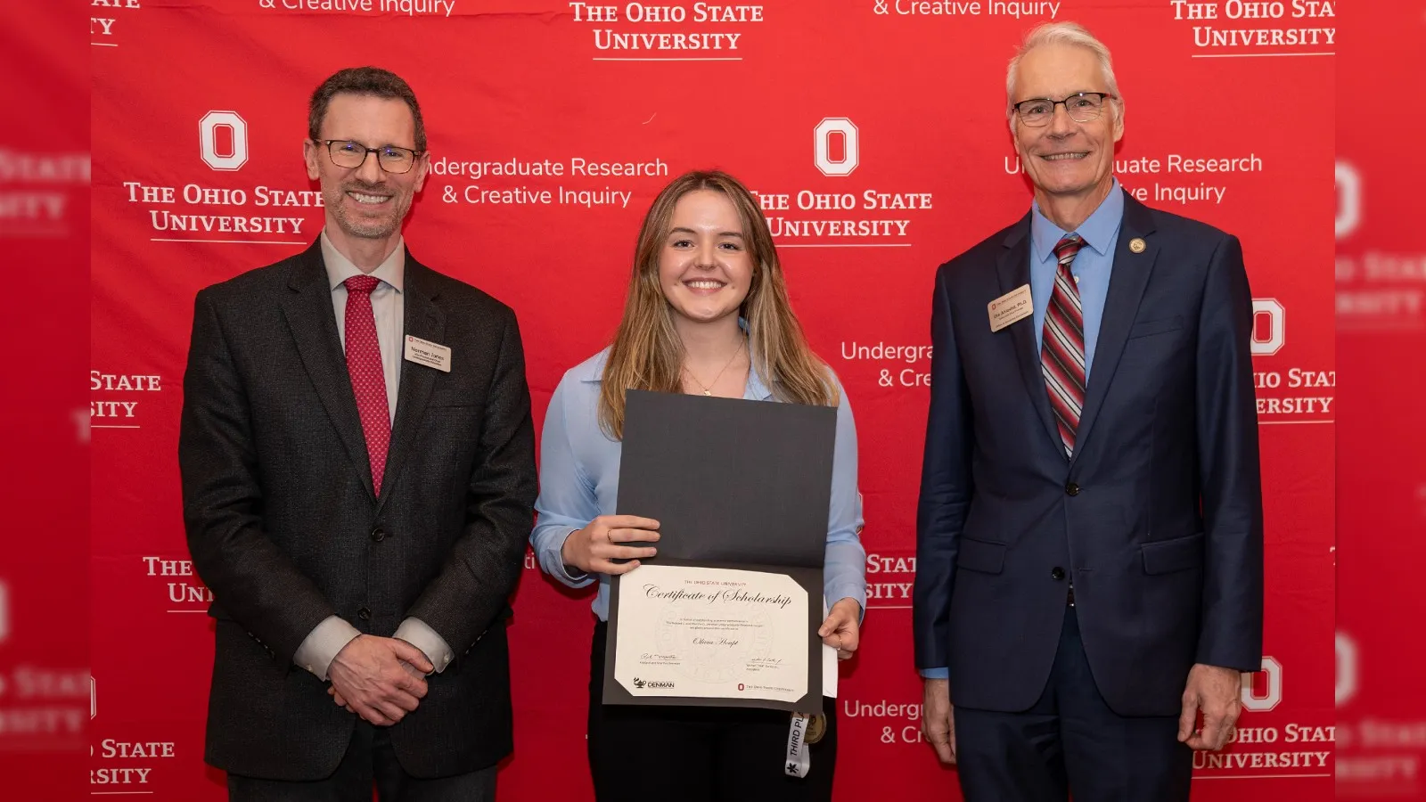 Olivia Houpt receiving her award