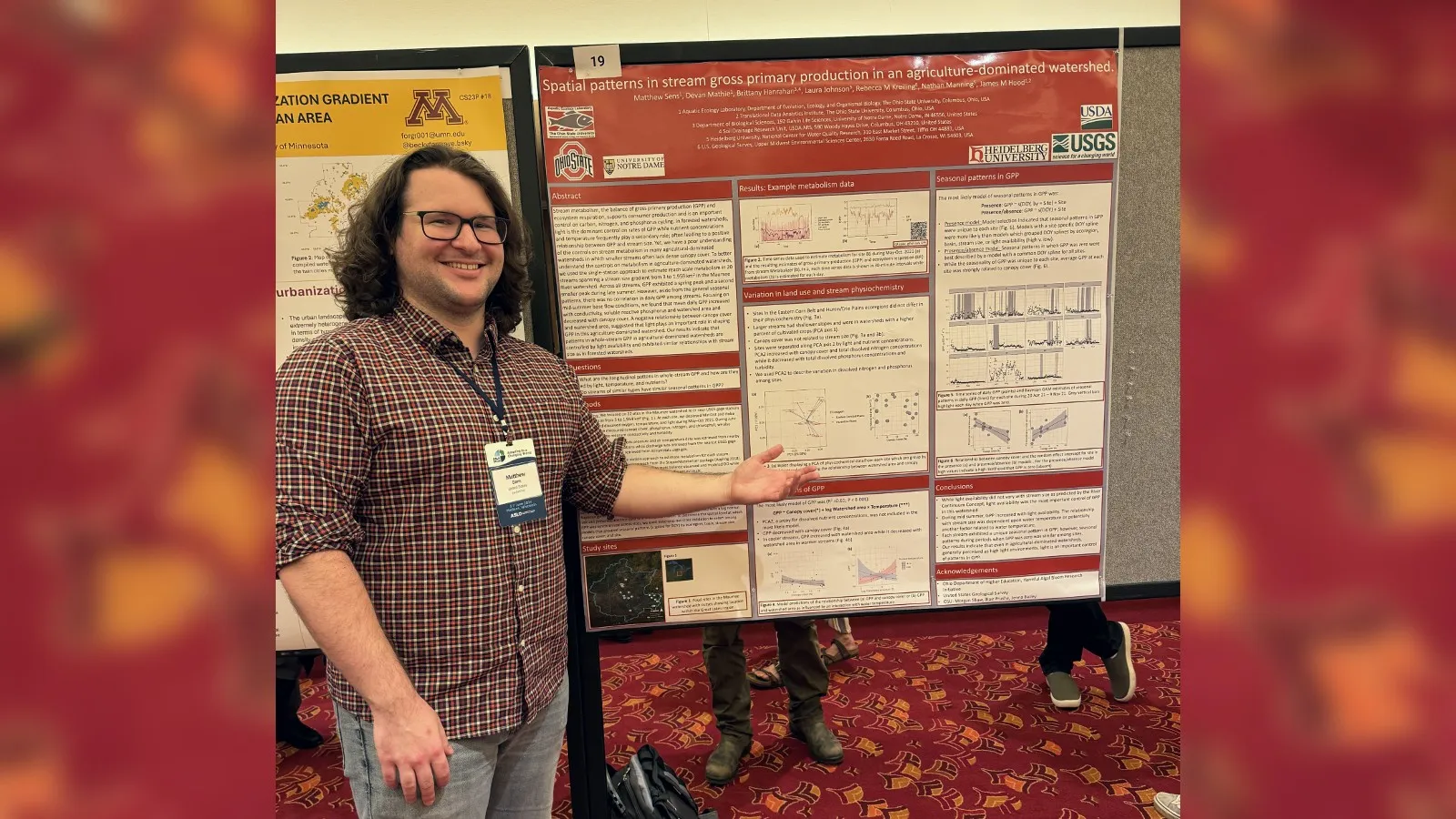 Matthew Sens presenting his poster at ASLO 2024