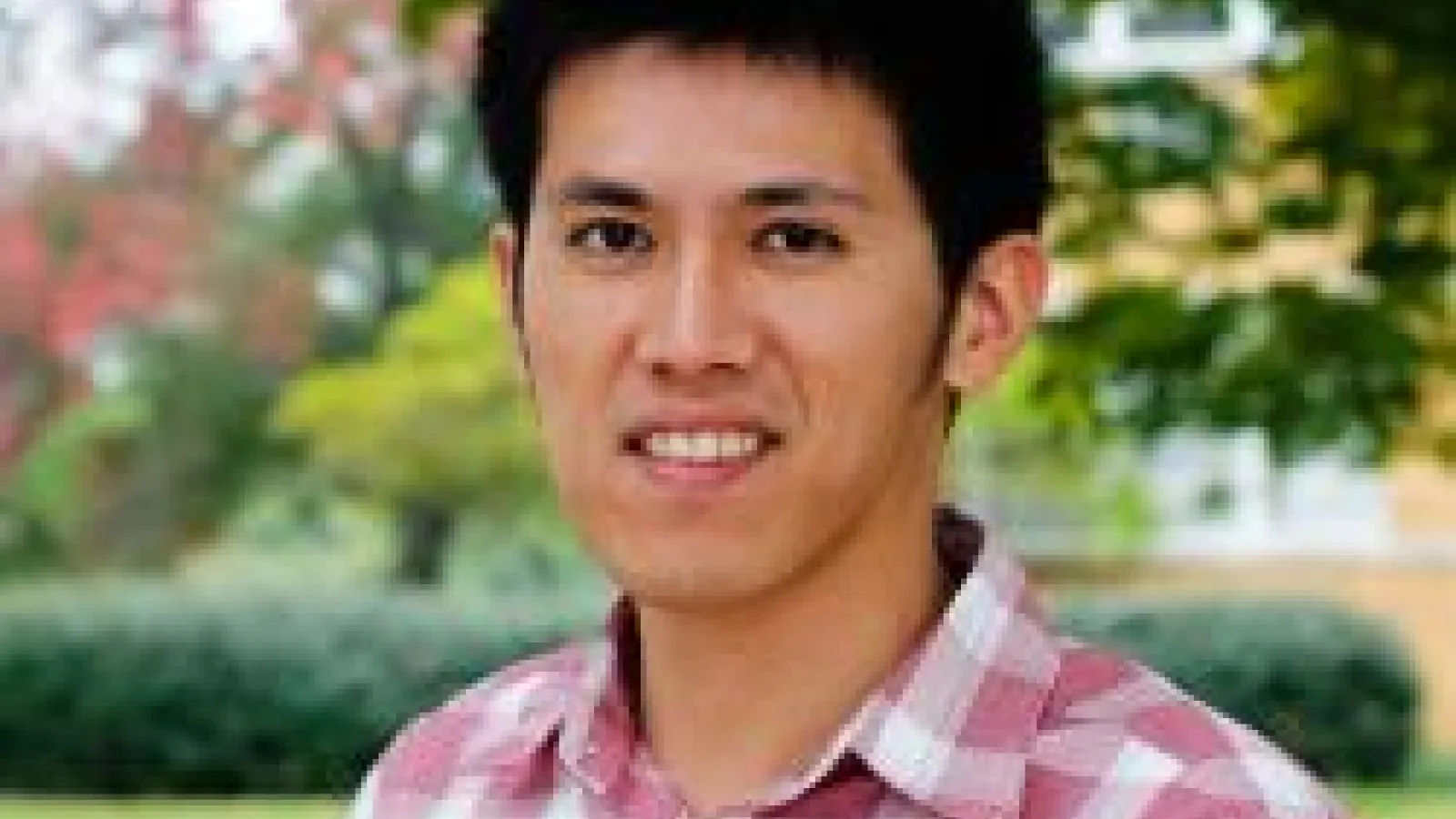 Headshot of Alex Chen
