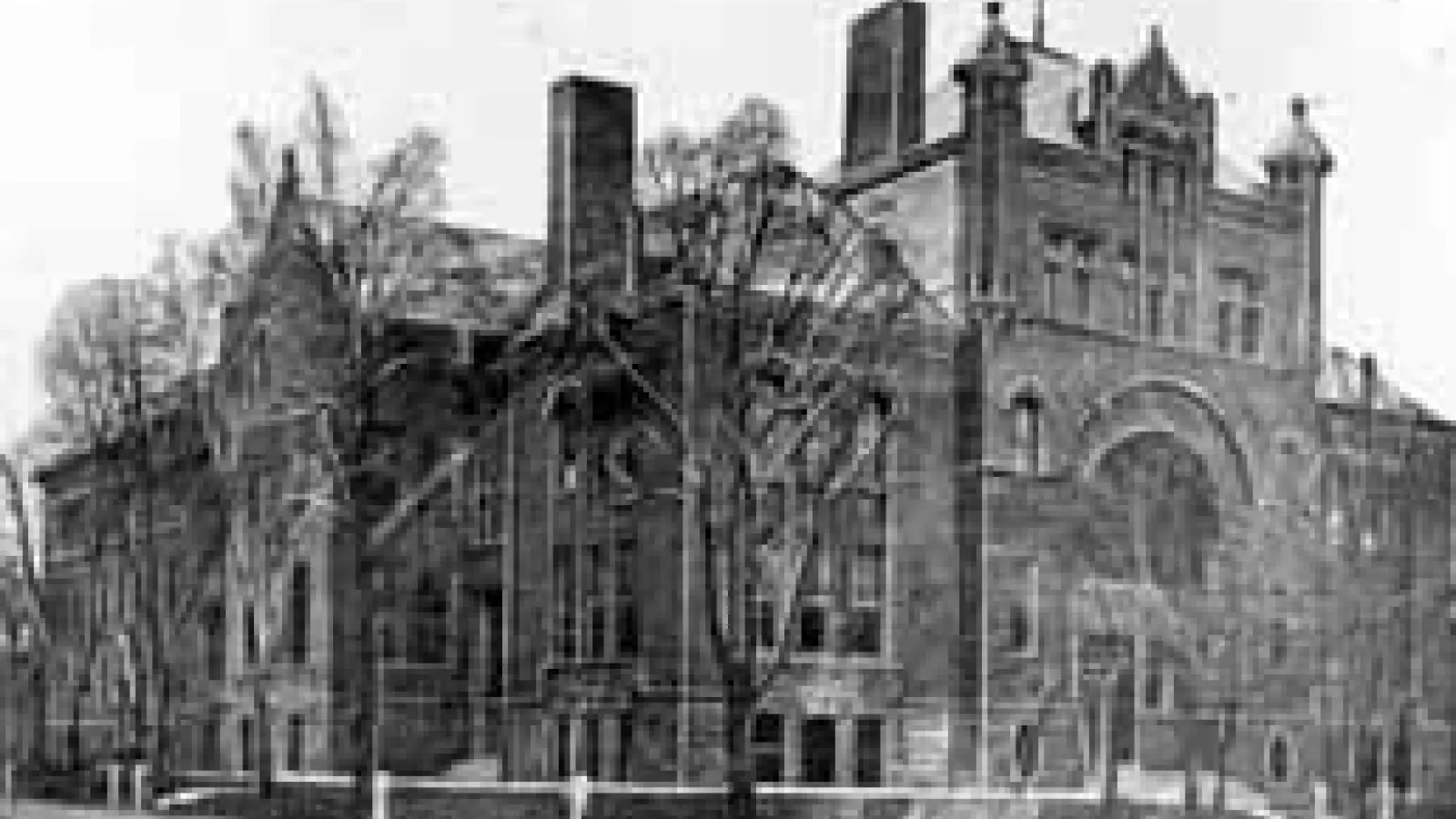  Old-style building