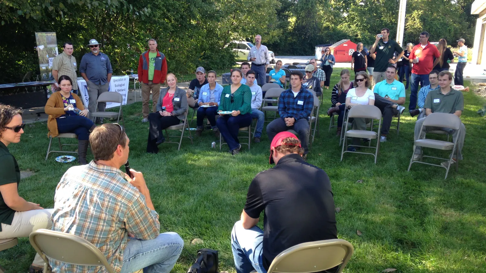 A discussion at the 2018 American Fisheries Society picnic